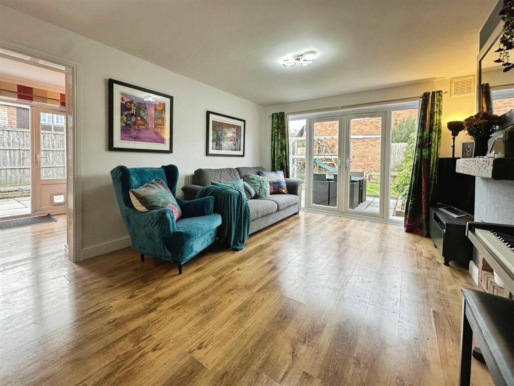 72fb4dec--4260-8379-A4FFD137965C-53476-000011FA0E4