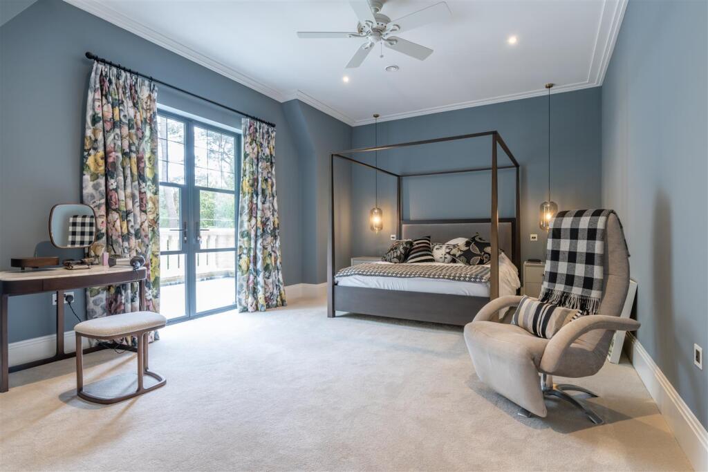 Master Bedrom