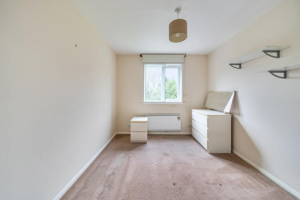 1376742-20-690b4b...