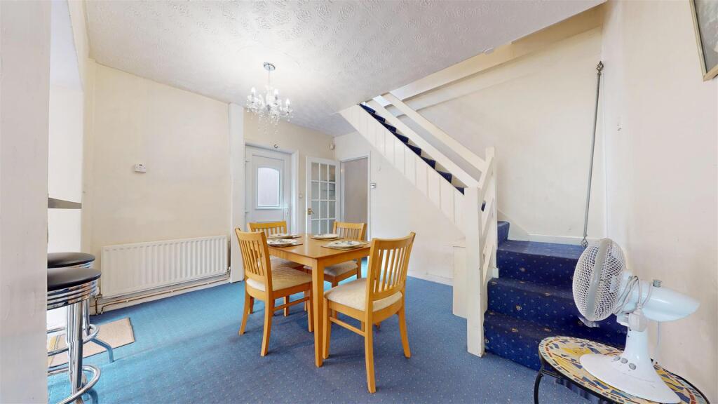 Chadwick Road Dining Area