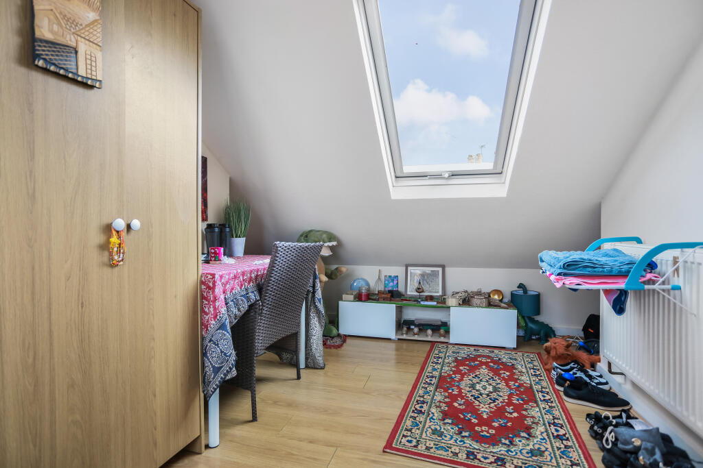 bedroom2