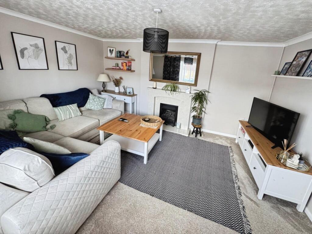 16b627c8-Living 20Room.jpg