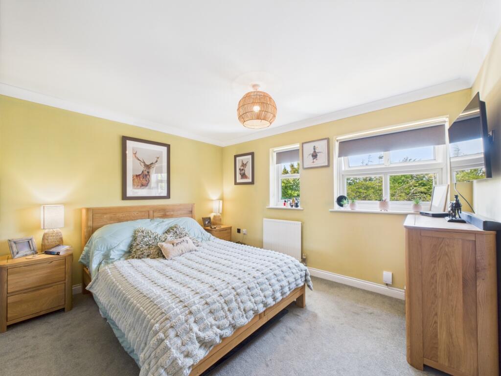 CAM02023G0-PR0161-STILL052