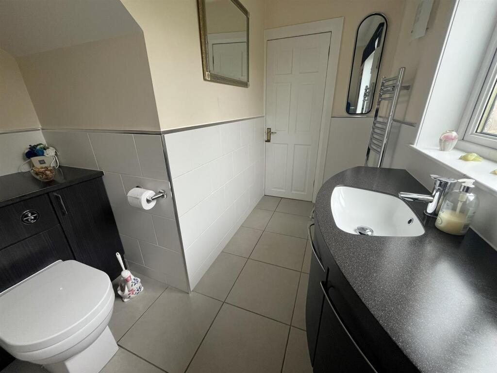 GUEST WC