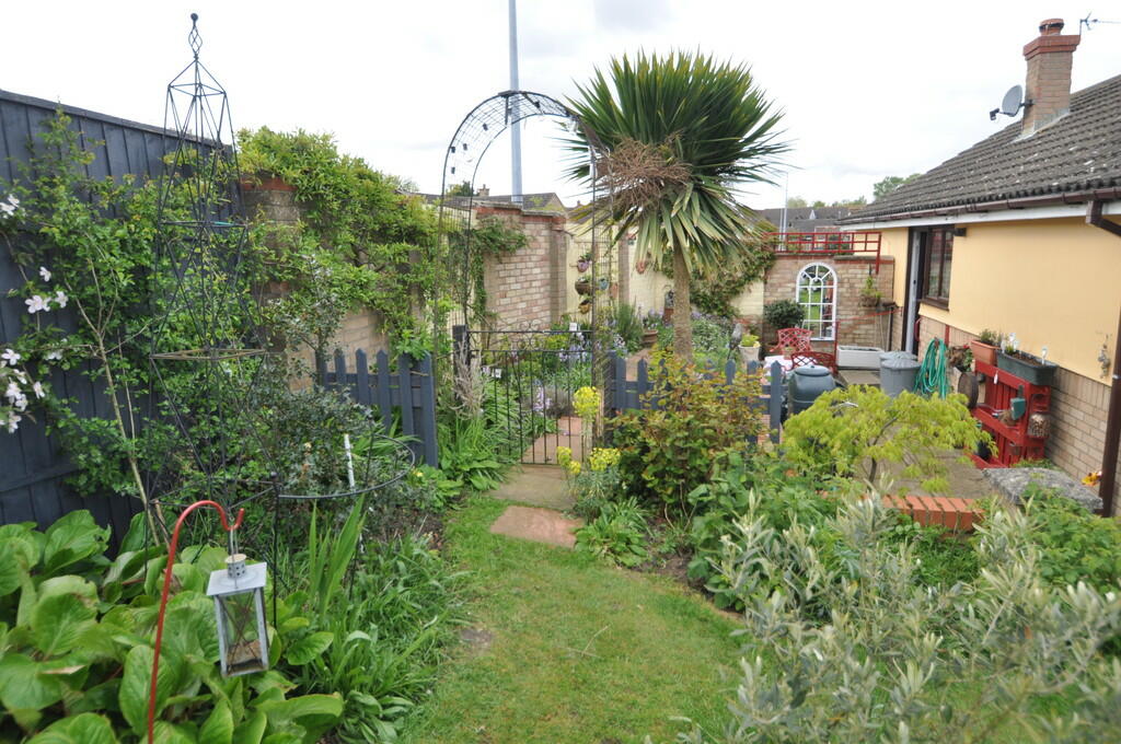 side garden