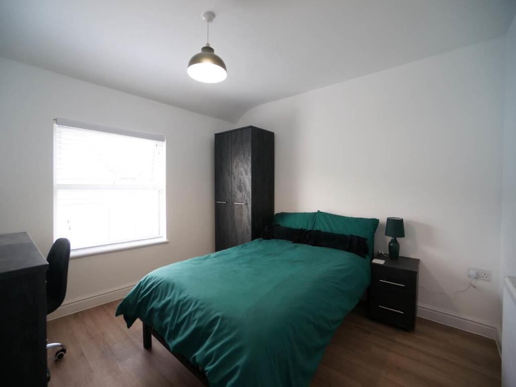 Bedroom 6.JPG