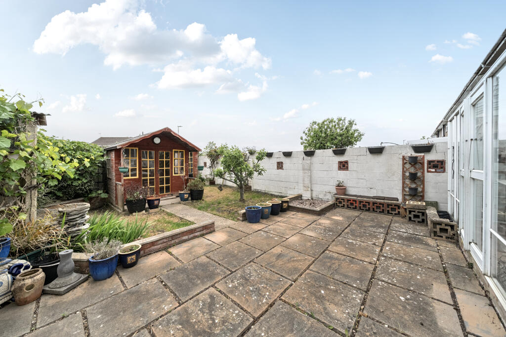 1293995466825c744f3a92arw