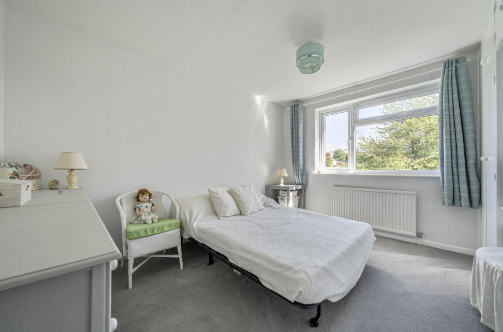 1350550-12-68c2ca...