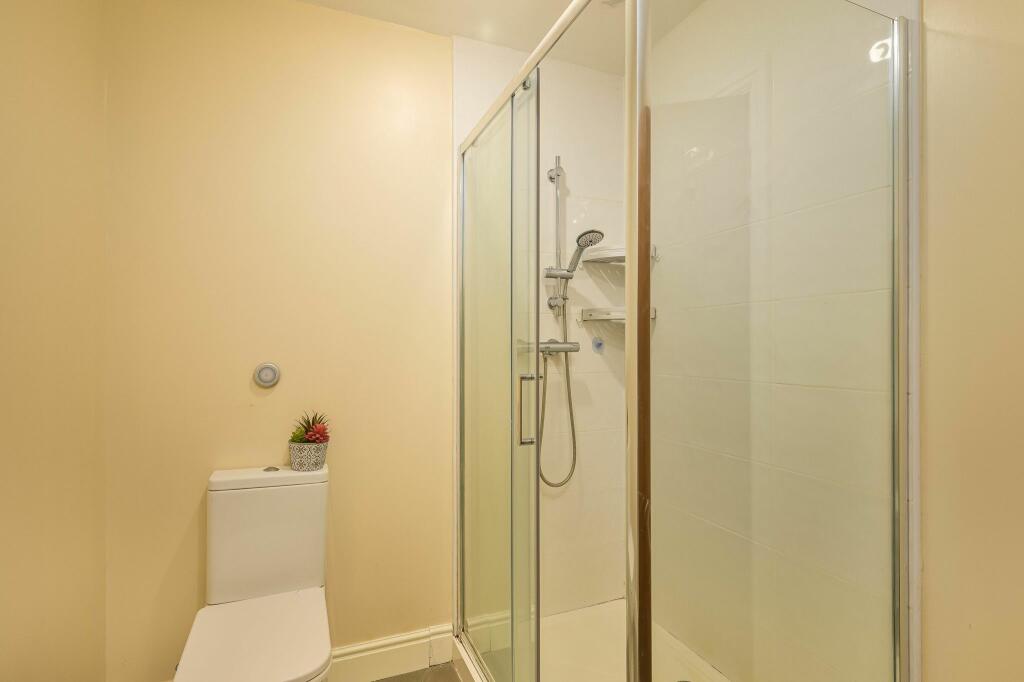 Annex shower room