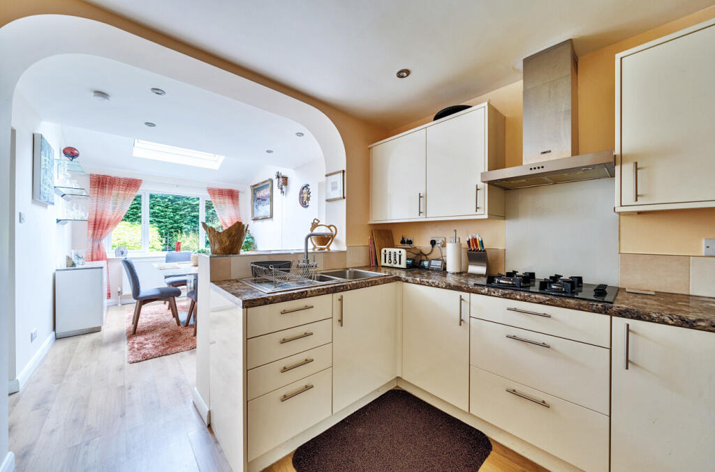 1291159-10-6825af...