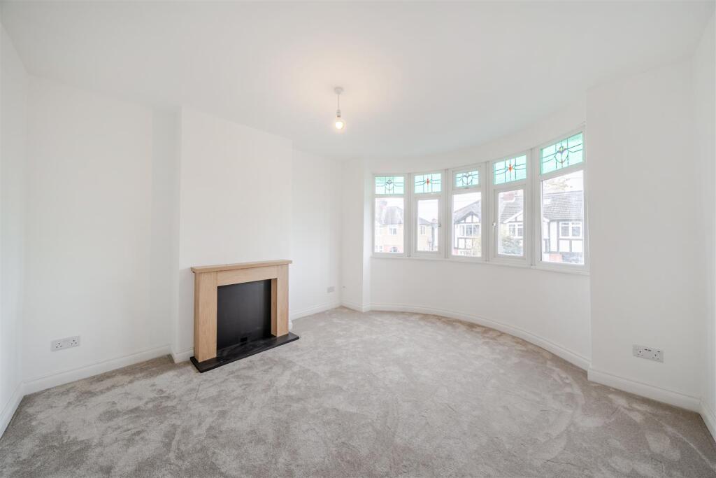 bedroom 1 h.jpg