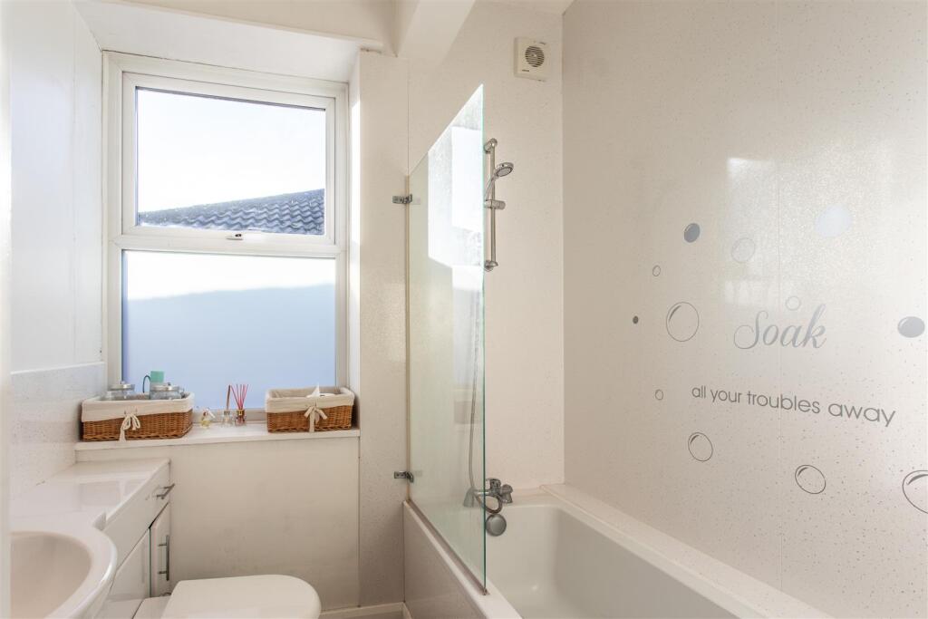 33 London Road76.jpg