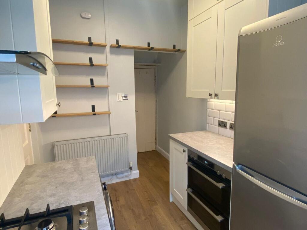 Kitchen 2.jpg