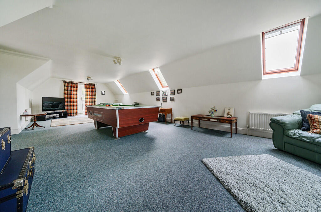 1287452-19-682771...