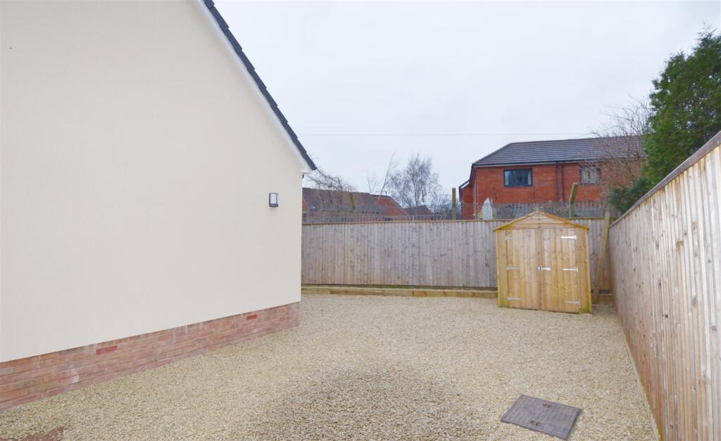 Garden and shed.jpg