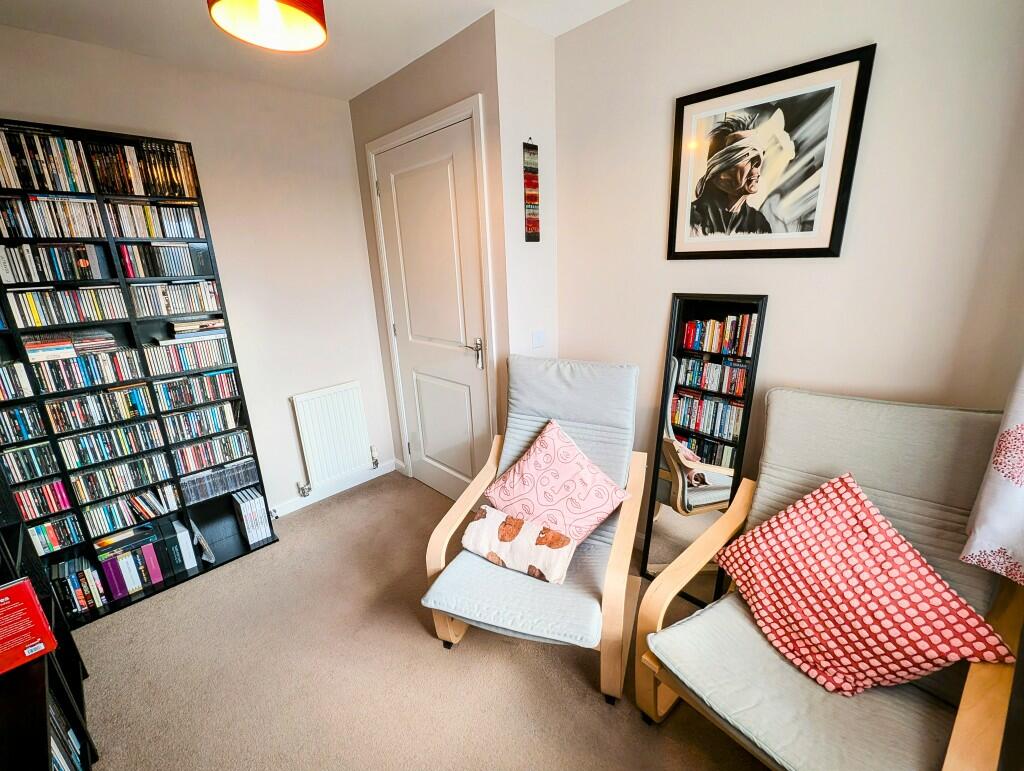 BEDROOM 4