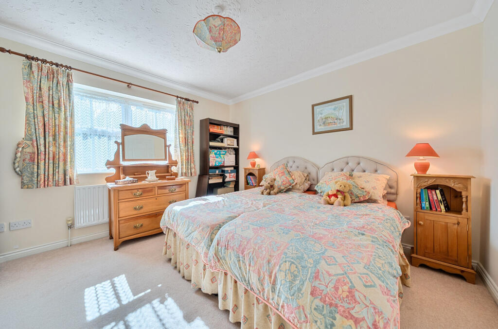 1356608-7-68d2b2a...