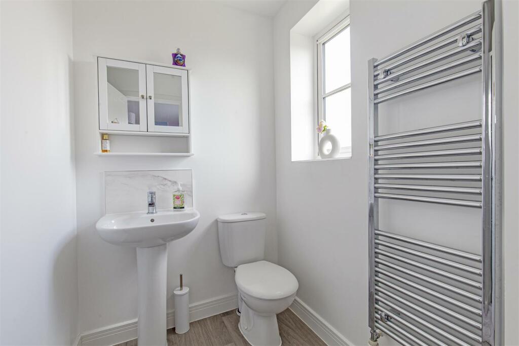 Guest En Suite Shower Room
