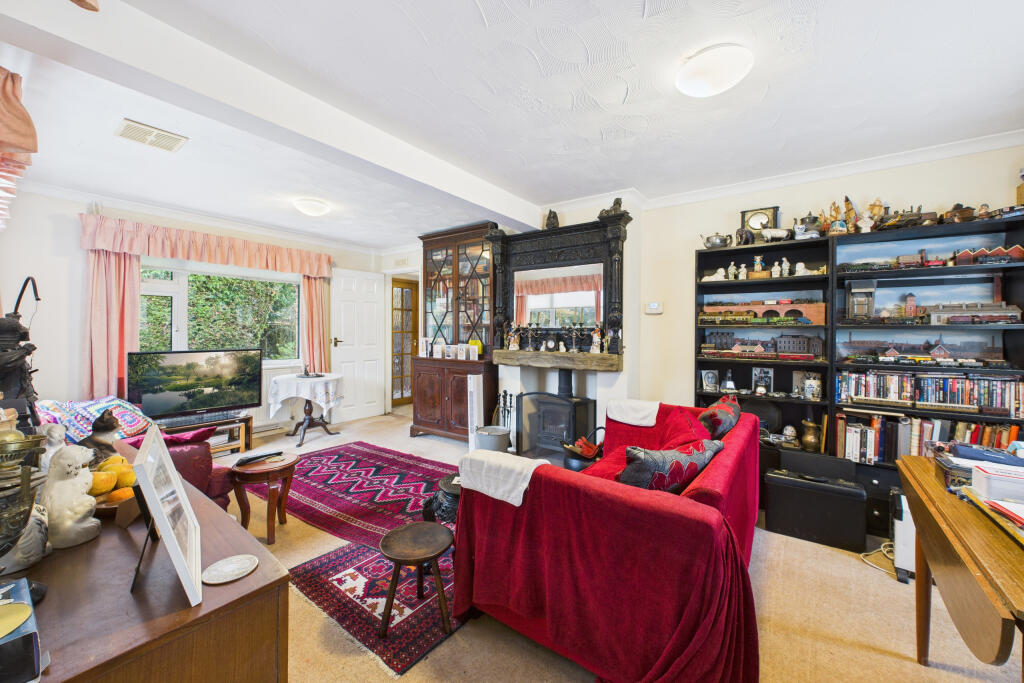 CAM05449G0-PR0041-STILL009