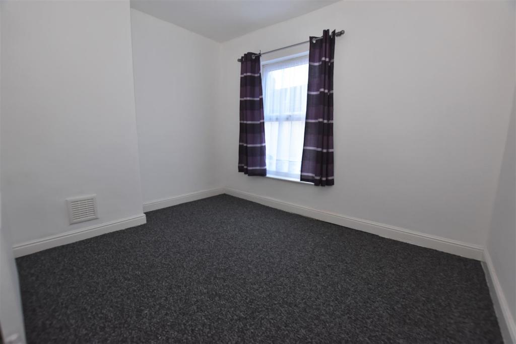 Bedroom One.jpg