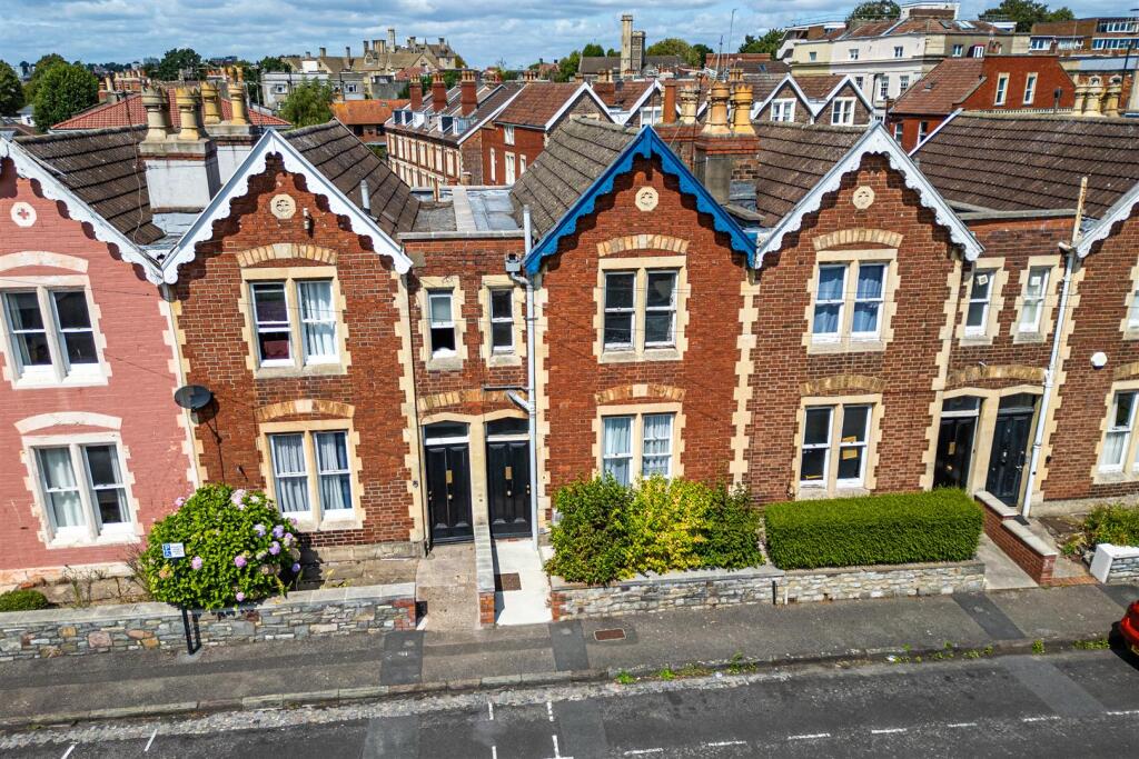 5 Osborne Villas, Kingsdown, Bristol, BS2 8BP | Fr