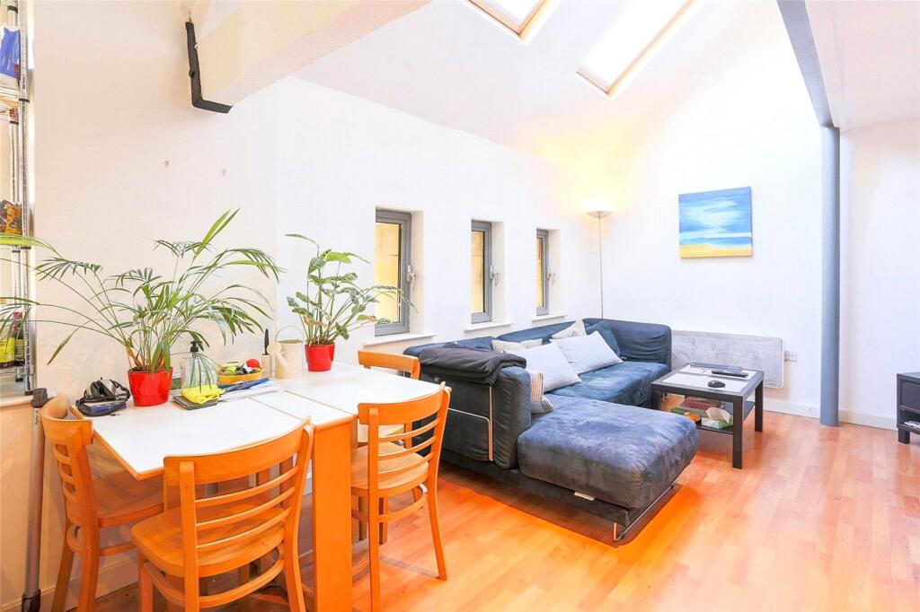 Living Room/Kitchen