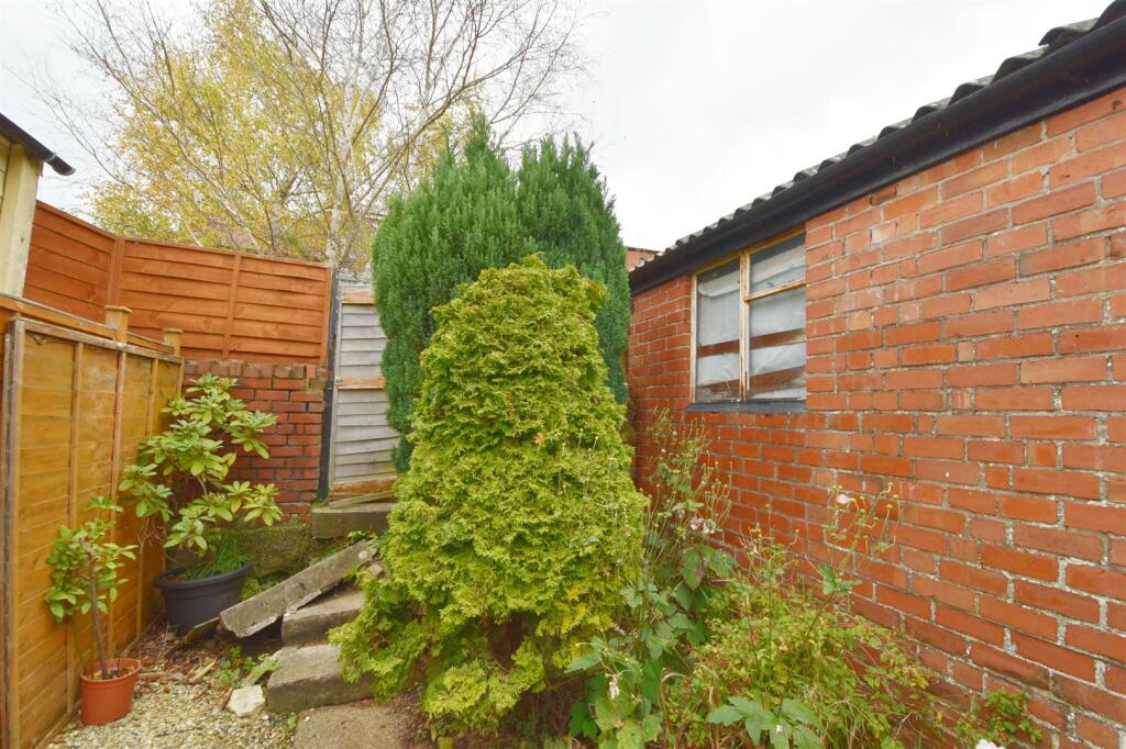 Rear access to gated lane.jpg