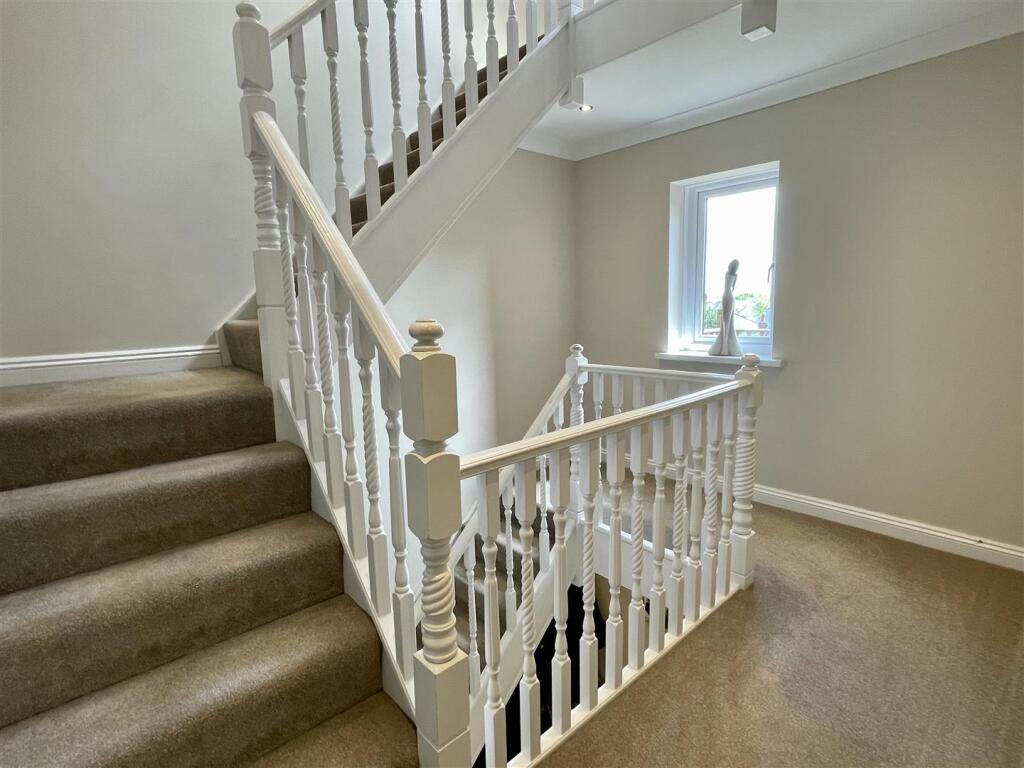 First Floor Stairs and Galleried Landing