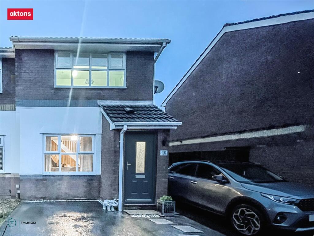 Cae Pandy, Pontypandy, Caerphilly