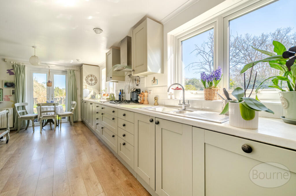 19e9f49b-b129-4f7...