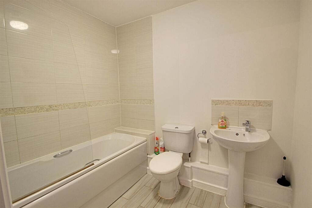 Bathroom.jpg