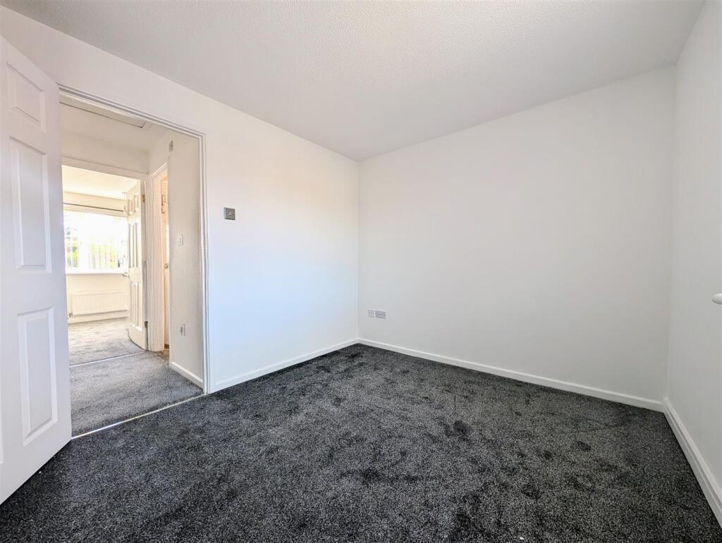 bedroom 2 2.jpg