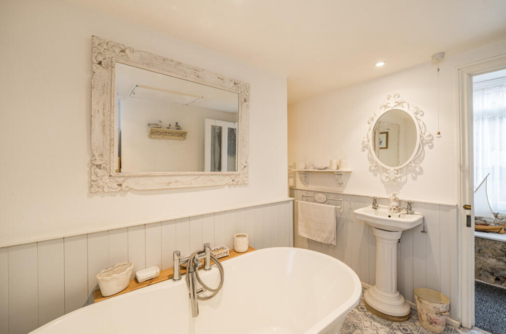 1333014-15-6891d7...