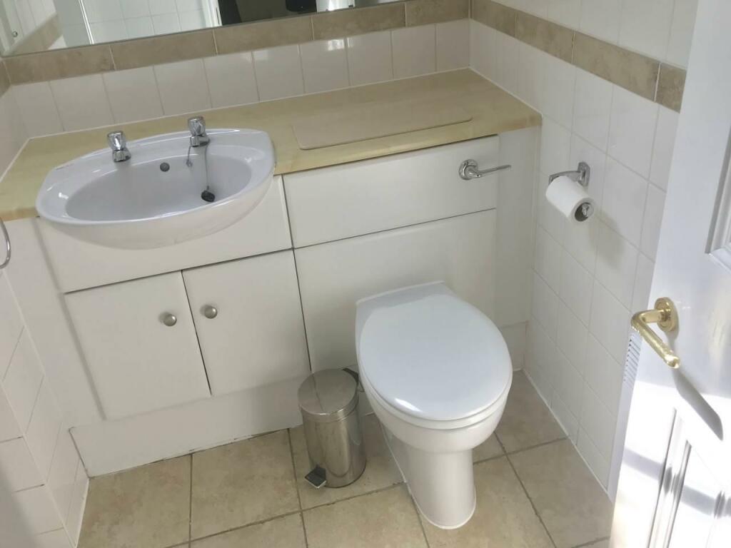 Bathroom.JPG
