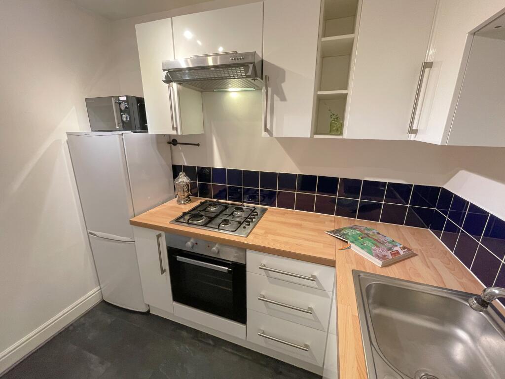 Flat 4, 31 Falkner S