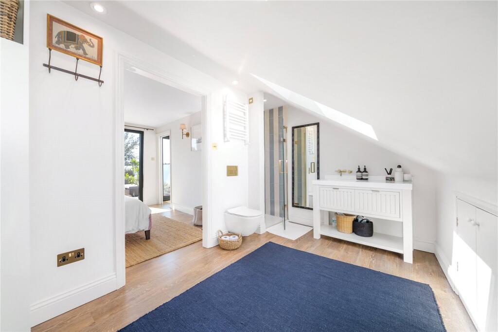 En-Suite 1