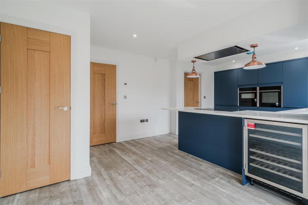 Kitchen-10.jpg
