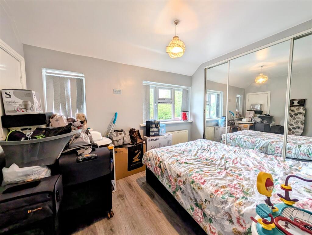 bedroom 1 2.jpg