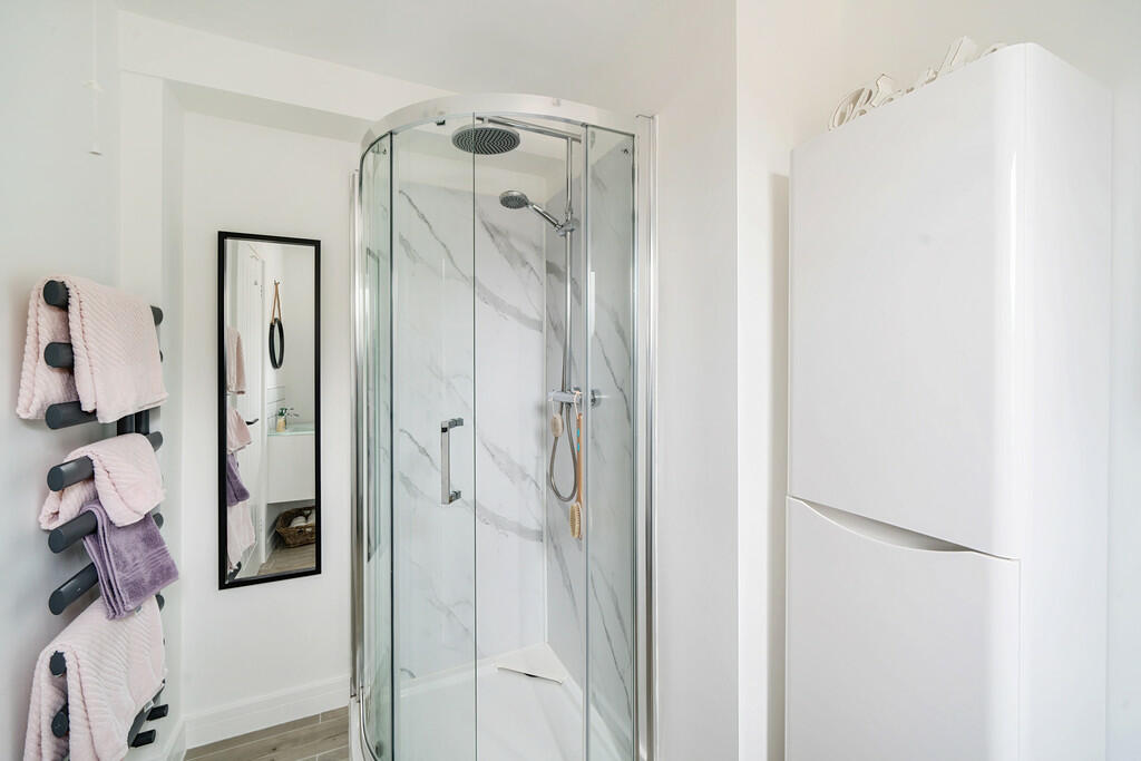 Guest Shower Room