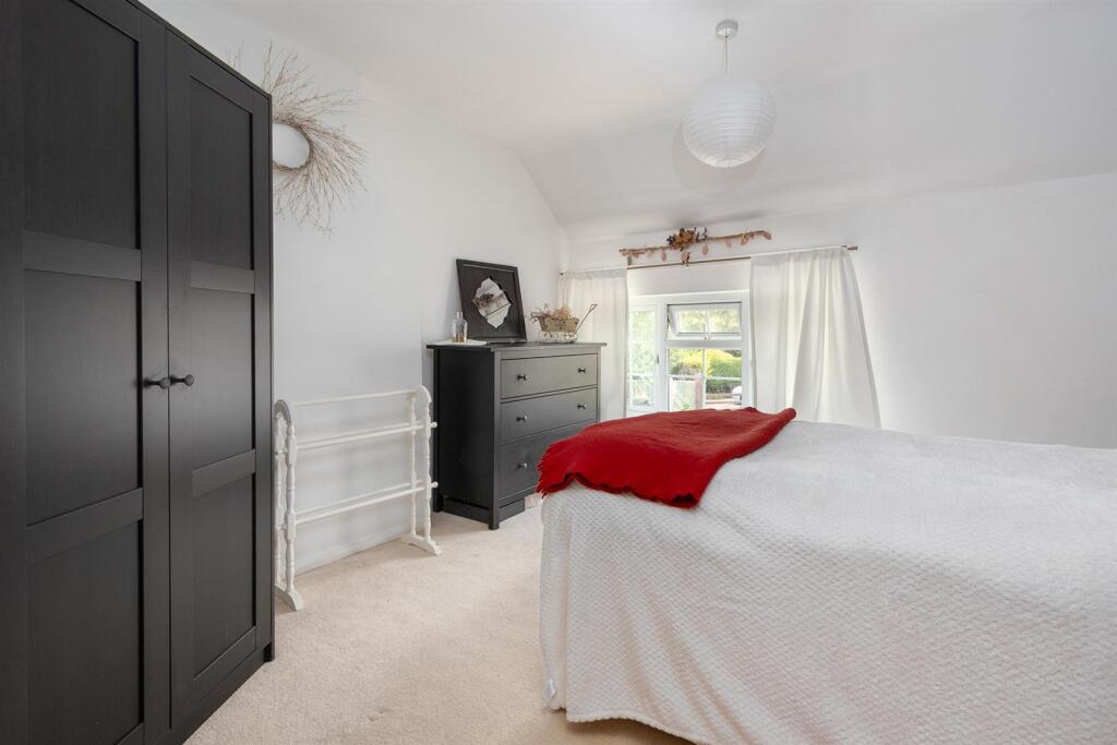 7 Spring Road, Barnacle (4).jpg