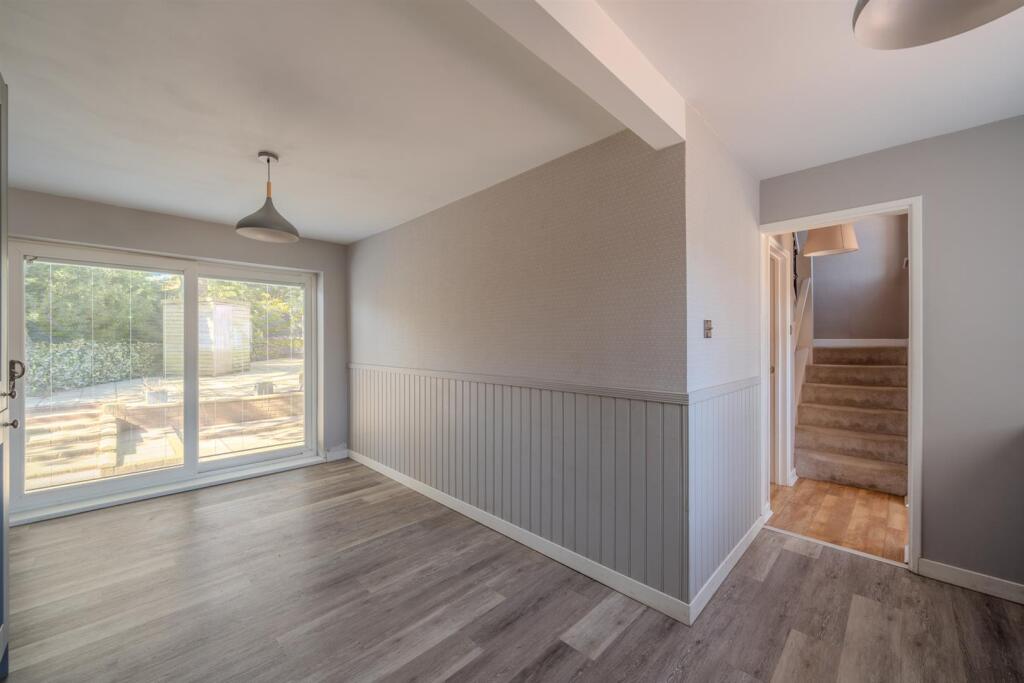 11 Greenfield Close-13.jpg