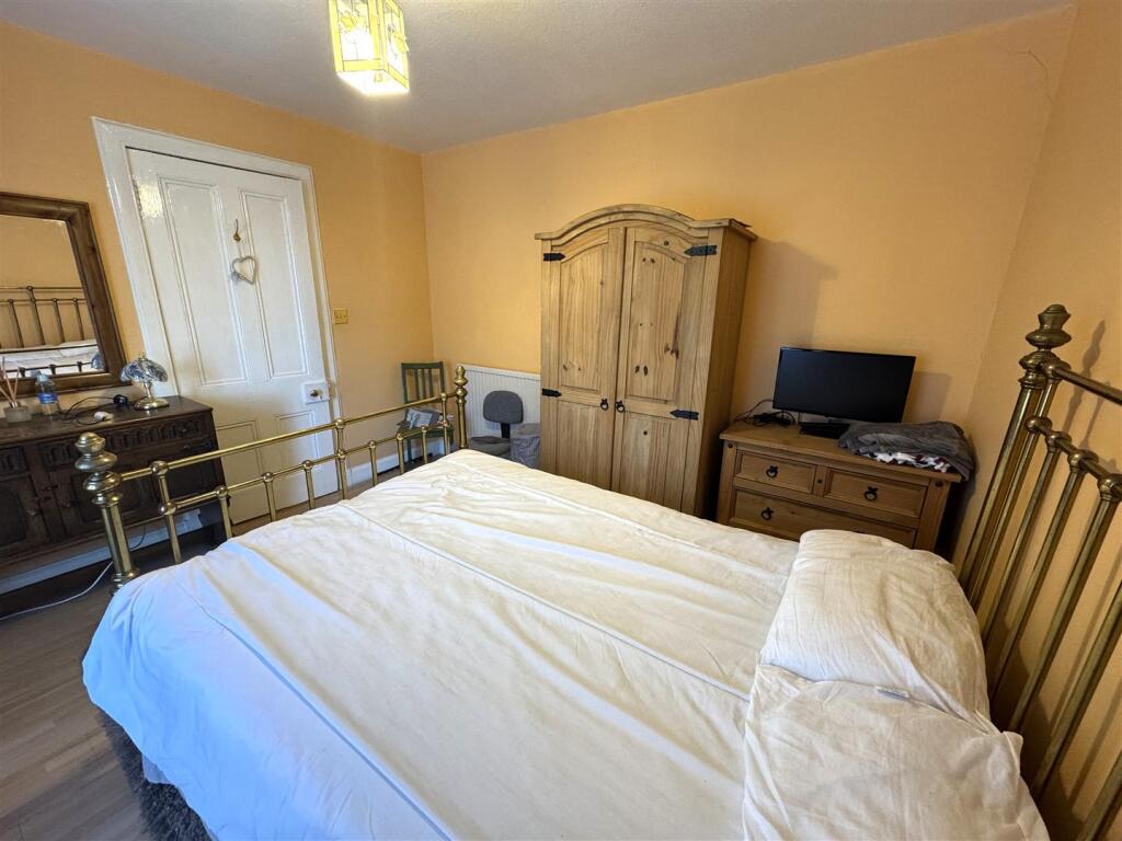 BEDROOM 11.JPG