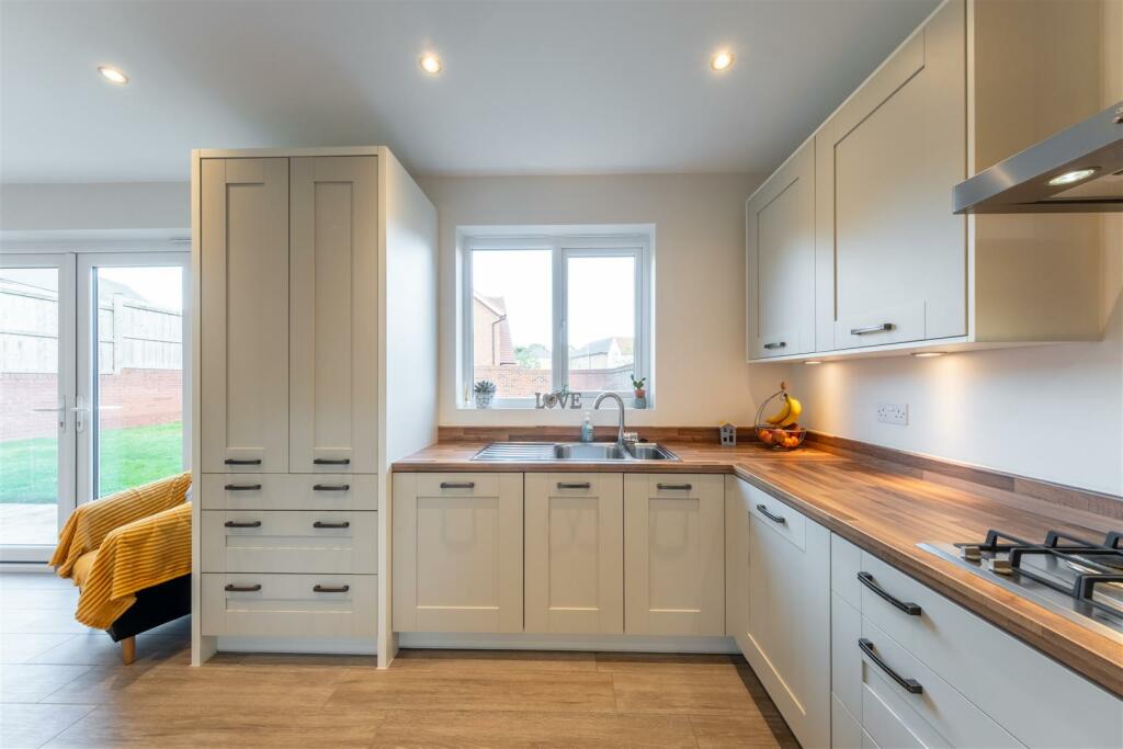 58 Woods Road-003.jpg