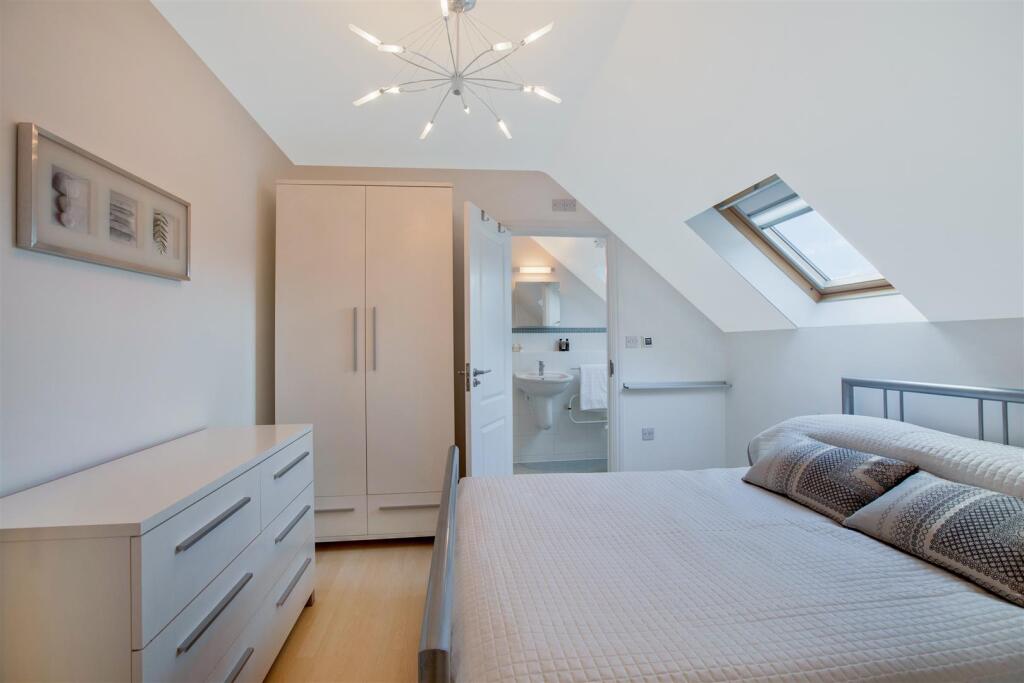 TRANQUIL BEDROOM SUITE.JPG