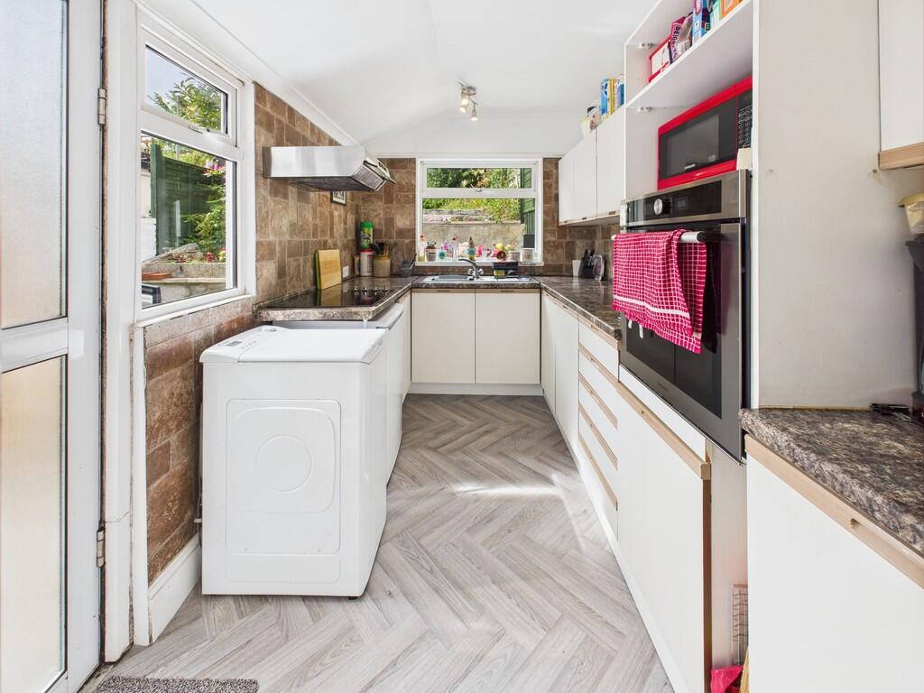 CAM03974G0-PR0173...