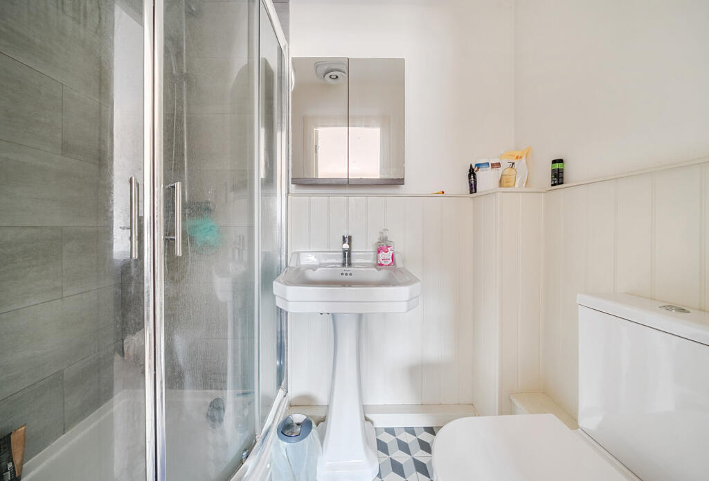 1303874-7-68553ca...