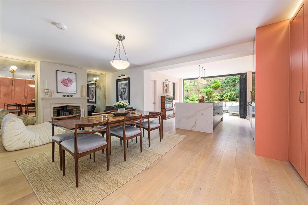 Kitchen Family Room