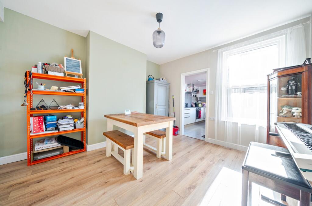 1360885-12-68dbdfdc20e69