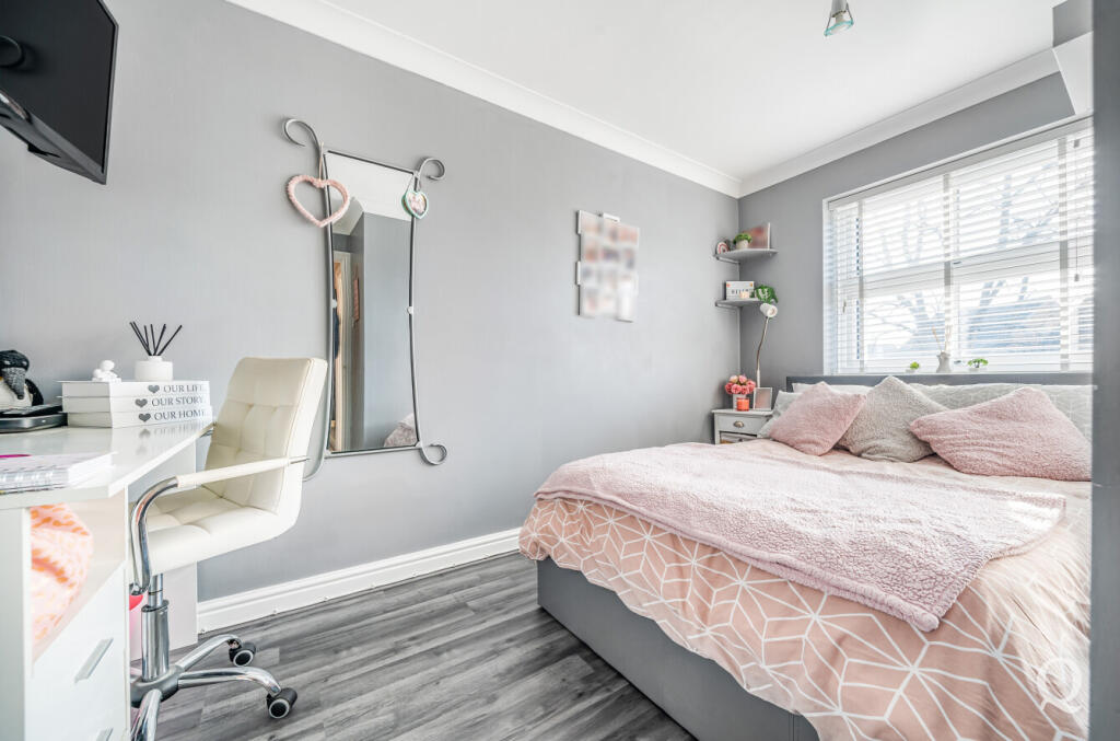 ab4d090e-89fc-4b6...