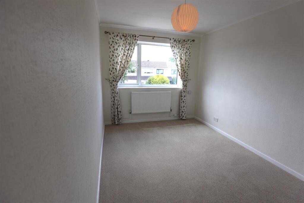 Bedroom 2 .JPG